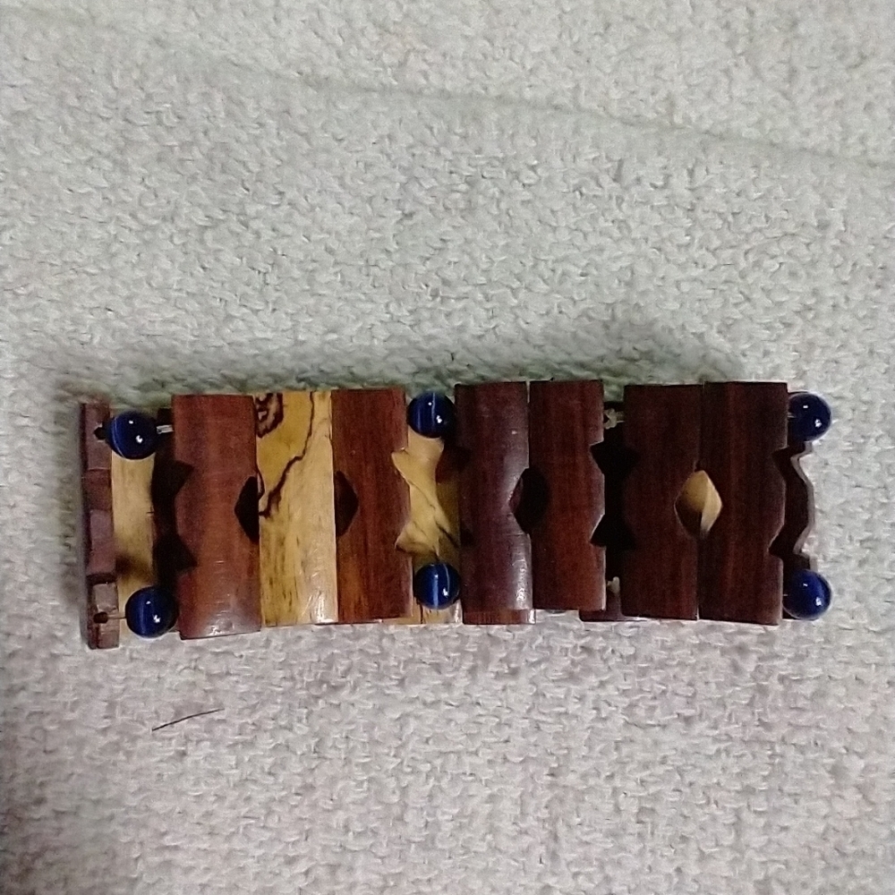 Brown 🟤 🤎 wood 🪵🪓 blue 💙🔵 beaded stretch bracelet